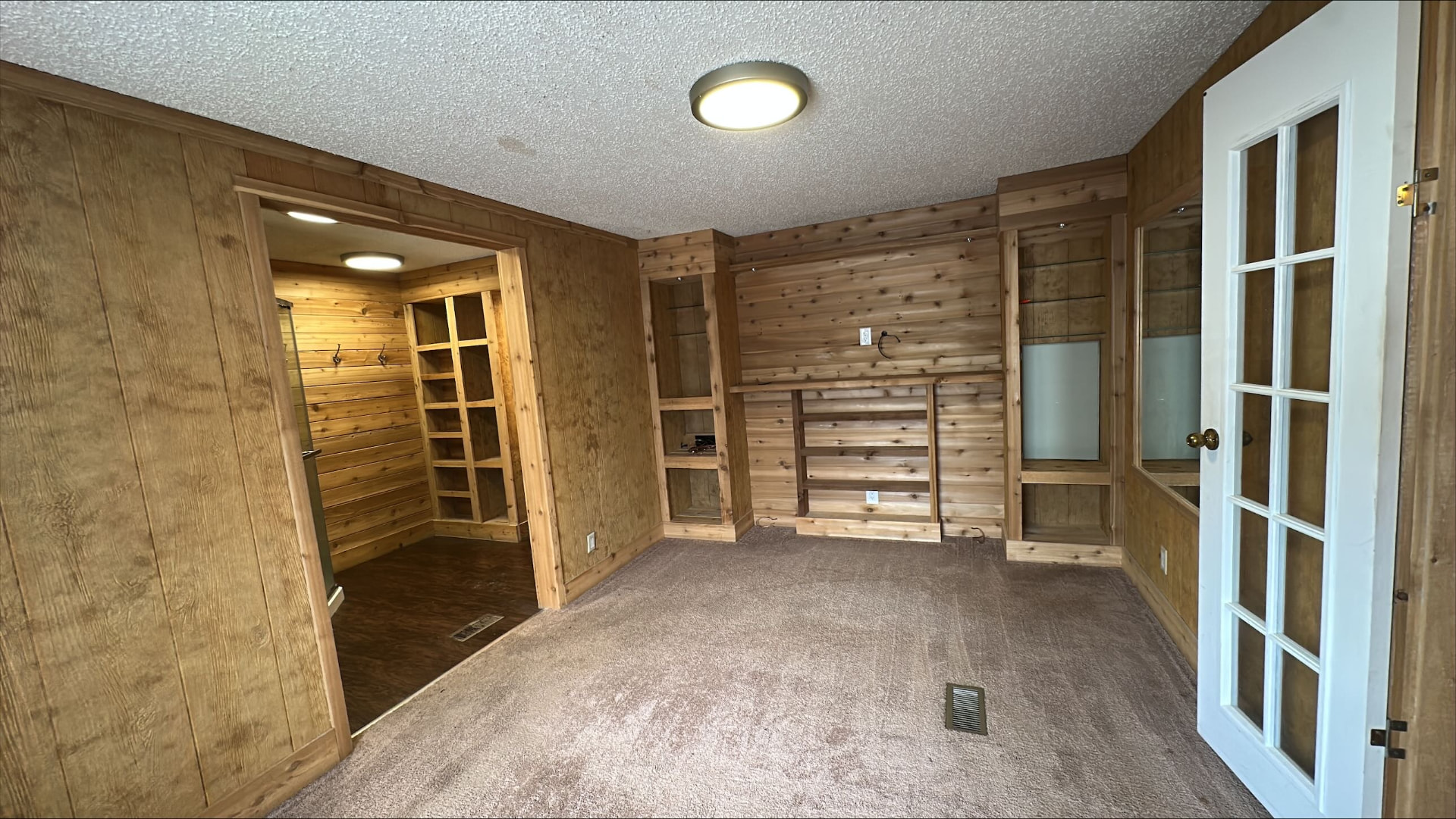 Unit 18 — 1995 Crimson Homes Willow Creek — view 5