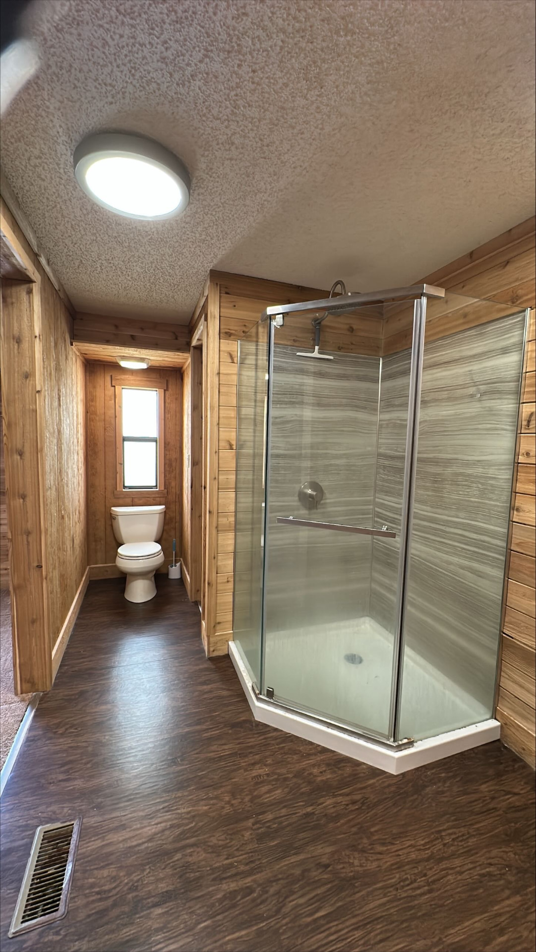 Unit 18 — 1995 Crimson Homes Willow Creek — view 7